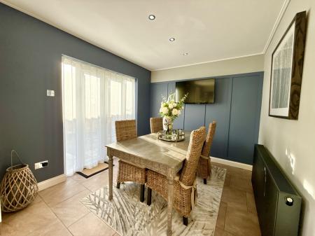 4 bedroom Detached house for sale in Holme Drive, Sudbrooke, LN2