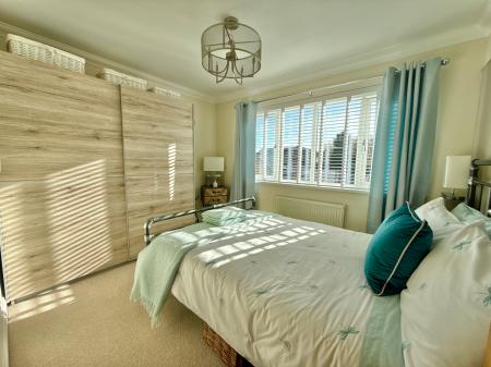 4 bedroom Detached house for sale in Holme Drive, Sudbrooke, LN2