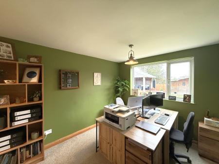 4 bedroom Detached house for sale in Holmes Lane, Dunholme, LN2