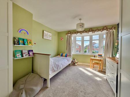 4 bedroom Detached house for sale in Hunt Lea Avenue, Lincoln, LN6