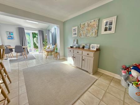 3 bedroom Detached house for sale in Landmere Grove, Lincoln, LN6