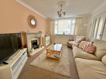 3 bedroom Detached house for sale in Landmere Grove, Lincoln, LN6