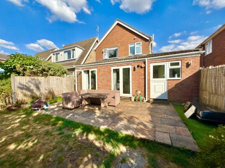 3 bedroom Detached house for sale in Landmere Grove, Lincoln, LN6