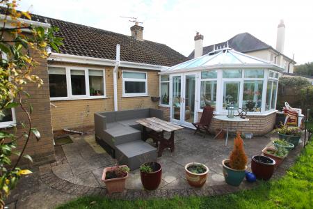 3 bedroom Detached bungalow for sale in Lincoln Road, Dunholme, LN2