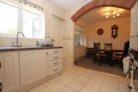 3 bedroom Detached bungalow for sale in Lincoln Road, Dunholme, LN2