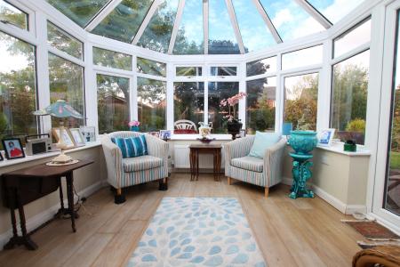 3 bedroom Detached bungalow for sale in Lincoln Road, Dunholme, LN2