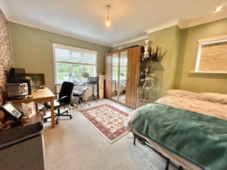 4 bedroom Semi-detached house for sale in Lincoln Road, Branston, LN4