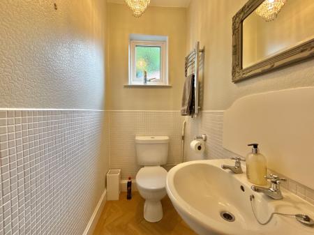 4 bedroom Semi-detached house for sale in Lincoln Road, Branston, LN4