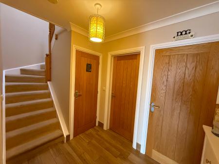 5 bedroom Bungalow for sale in Lincoln Road, North Hykeham, LN6