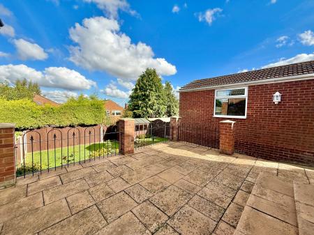 3 bedroom Detached house for sale in Lintin Close, Heighington, LN4