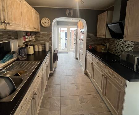 3 bedroom Detached house for sale in Lintin Close, Heighington, LN4