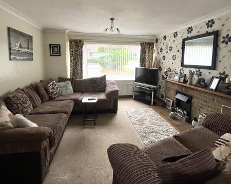 3 bedroom Detached house for sale in Lintin Close, Heighington, LN4