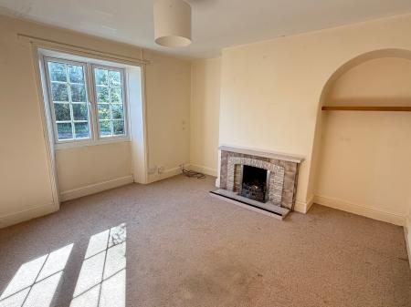 2 bedroom Semi-detached house for sale in Cliff Road, Leadenham, LN5