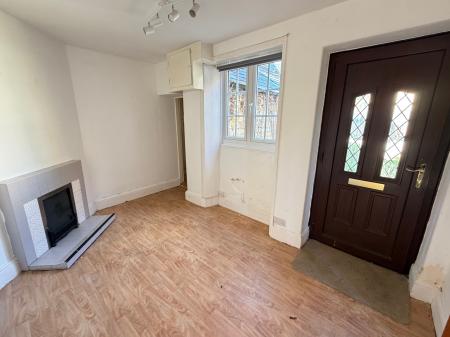 2 bedroom Semi-detached house for sale in Cliff Road, Leadenham, LN5