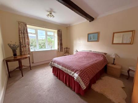 4 bedroom Detached bungalow for sale in Main Street, Torksey, LN1