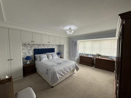 4 bedroom Detached house for sale in Maltkiln Road, Fenton, LN1