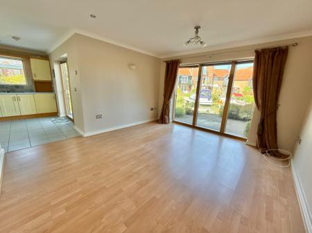 2 bedroom Apartment for sale in Marine Approach, Burton Waters, Lincoln, LN1