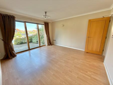 2 bedroom Apartment for sale in Marine Approach, Burton Waters, Lincoln, LN1