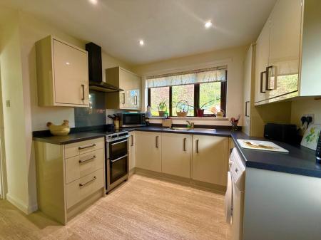 2 bedroom Bungalow for sale in Meadowlake Close, Lincoln, LN6