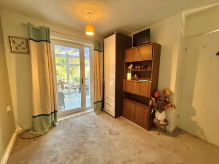 2 bedroom Bungalow for sale in Meadowlake Close, Lincoln, LN6