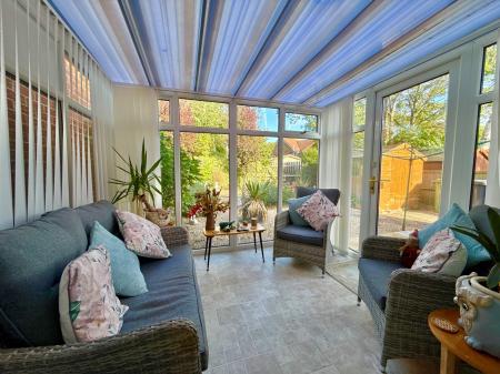 2 bedroom Bungalow for sale in Meadowlake Close, Lincoln, LN6