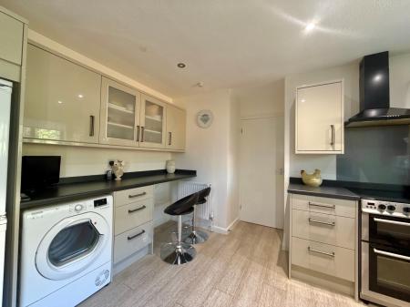 2 bedroom Bungalow for sale in Meadowlake Close, Lincoln, LN6