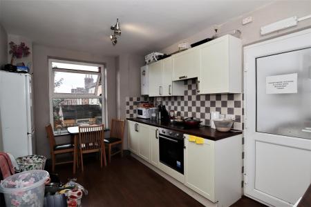 6 bedroom Terraced House for sale in Monks Road, Lincoln, LN2