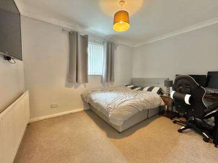 2 bedroom Bungalow for sale in Montaigne Crescent, Lincoln, LN2