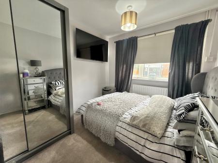 2 bedroom Bungalow for sale in Montaigne Crescent, Lincoln, LN2