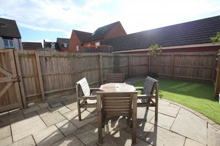 3 bedroom Town house for sale in New Swan Close, Witham St Hughs, LN6