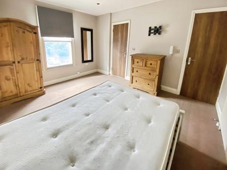 8 bedroom End of terrace house for sale in Newport, Lincoln, LN1