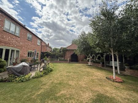 4 bedroom Detached house for sale in Nocton Park Road, Nocton, LN4