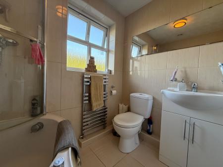 4 bedroom Detached house for sale in Paddock Lane, Metheringham, LN4