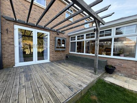 4 bedroom Detached house for sale in Paddock Lane, Metheringham, LN4