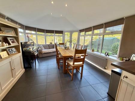 4 bedroom Detached house for sale in Paddock Lane, Metheringham, LN4