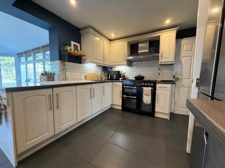 4 bedroom Detached house for sale in Paddock Lane, Metheringham, LN4