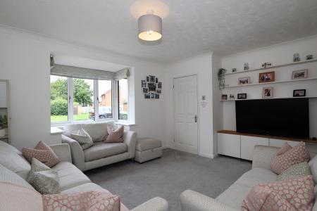 3 bedroom Semi-detached house for sale in Poachers Brook, Skellingthorpe, LN6
