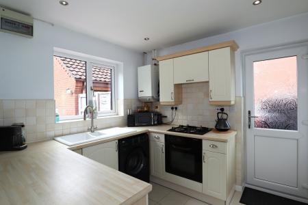3 bedroom Semi-detached house for sale in Poachers Brook, Skellingthorpe, LN6