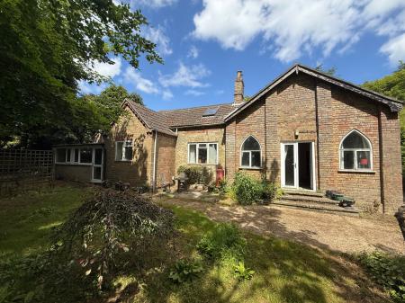 4 bedroom Detached house for sale in Ranby, Market Rasen, LN8