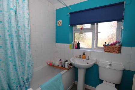 3 bedroom Semi-detached house for sale in Riseholme Lane, Riseholme, LN2