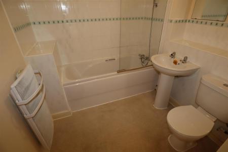 2 bedroom Flat for sale in Riverside Drive, Lincoln, LN5