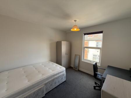 4 bedroom Terraced House for sale in Shakespeare Street, Lincoln, LN5