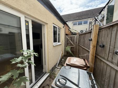 4 bedroom Terraced House for sale in Shakespeare Street, Lincoln, LN5