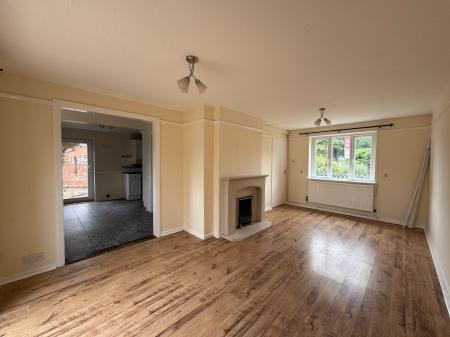 3 bedroom Semi-detached house for sale in Shropshire Road, Scampton, LN1