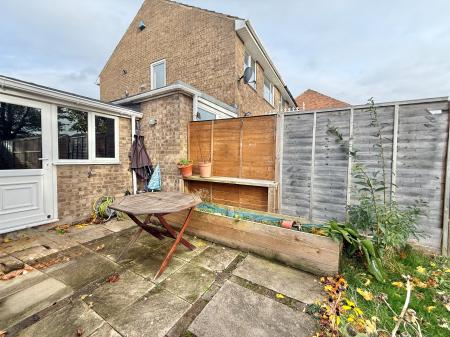 3 bedroom Semi-detached house for sale in Snowdon Close, Lincoln, LN5