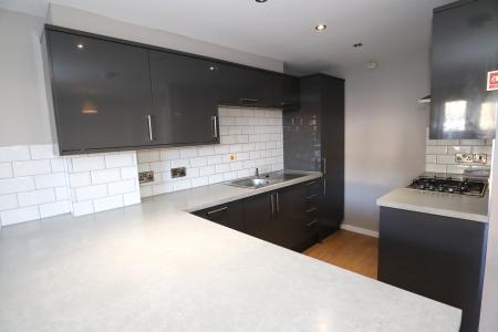 4 bedroom Town house for sale in St. Botolphs Crescent, Lincoln, LN5