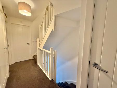 4 bedroom Semi-detached house for sale in Swallow Gate, Saxilby, LN1
