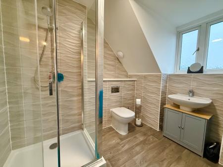 4 bedroom Semi-detached house for sale in Swallow Gate, Saxilby, LN1