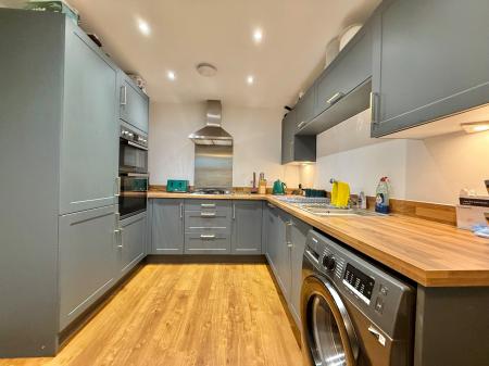 4 bedroom Semi-detached house for sale in Swallow Gate, Saxilby, LN1