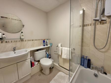 4 bedroom Detached house for sale in Sycamore Grove, Bracebridge Heath, LN4